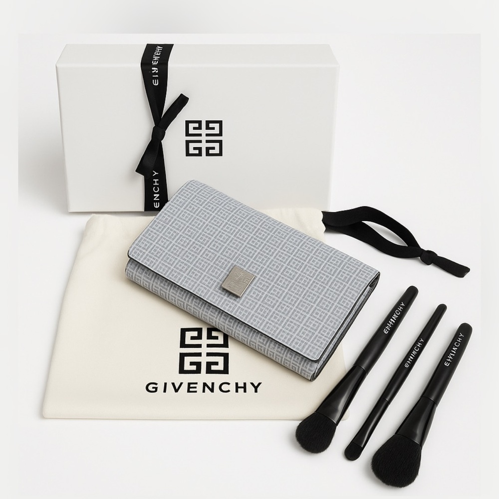 Givenchy Parfums Monogram Travel Makeup Brush Set Clutch NIB 3 Brushes Box